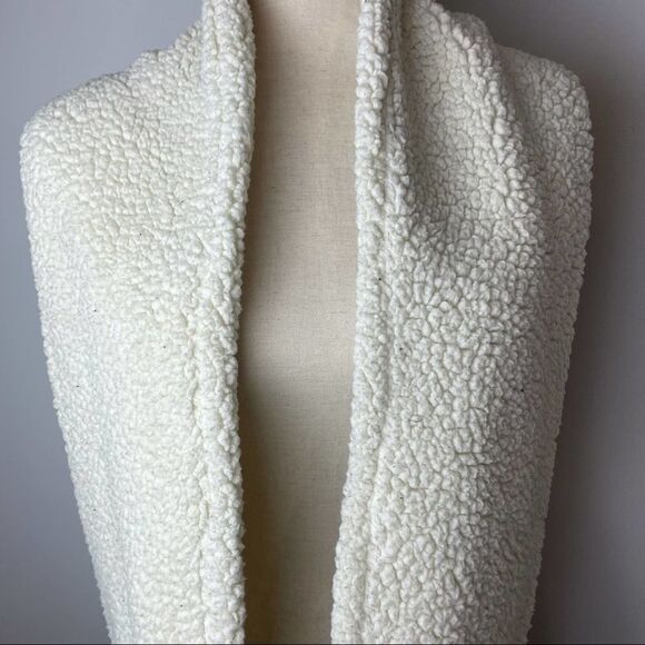 BDG Solid White Ivory Sheep Soft infinity Heavyweight Scarf one size - Picture 4 of 7